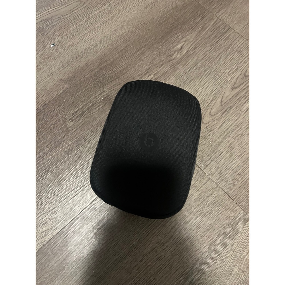 Beats by Dre Black Hard Shell Zippered Headphone Carrying Case‎ Replacement